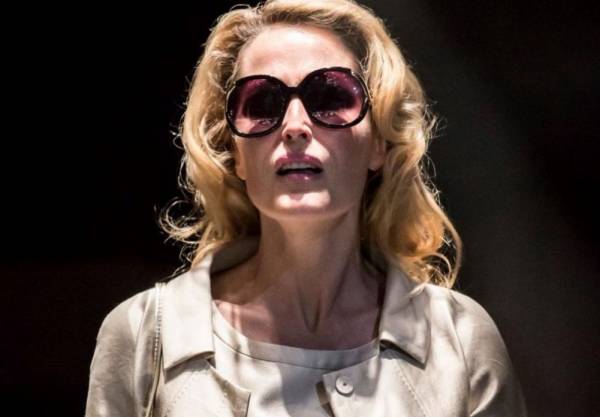 «Λεωφορείο ο Πόθος» με την Gillian Anderson δωρεάν online από το National Theatre