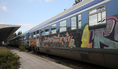 Δυστύχημα με τρένο σε αφύλακτη διάβαση στο κέντρο της Αθήνας – Θύμα ένας άνδρας