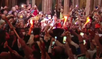 Ιεροσόλυμα: Σε κλίμα κατάνυξης τελέστηκε η τελετή Αφής του Αγίου Φωτός