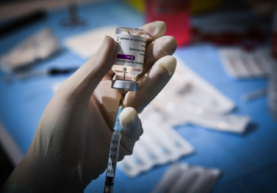 Εμβόλιο Astrazeneca: Τι θα γίνει στην Ελλάδα μετά τις ραγδαίες εξελίξεις