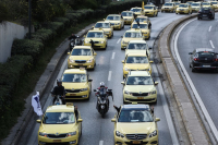 Ταξί: Τραβούν χειρόφρενο από αύριο με επαναλαμβανόμενες 48ωρες απεργίες - Αντιδρούν στο φορολογικό νομοσχέδιο