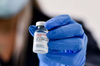 Εμβόλιο COVID-19 για μετάλλαξη Όμικρον: Θετικά αποτελέσματα ανακοίνωσε η Moderna