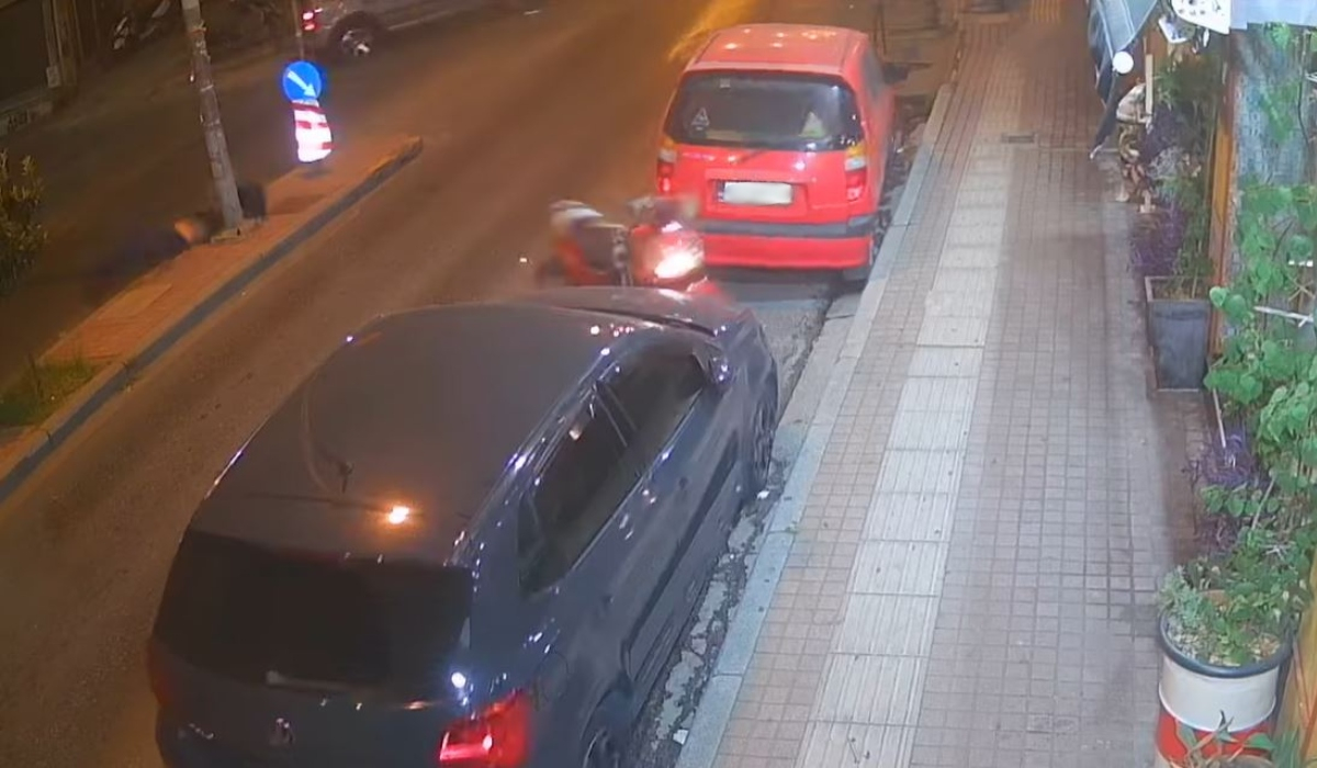 Εξοργιστικό βίντεο: Αυτοκίνητο χτυπά και εγκαταλείπει οδηγό μηχανής στη Θεσσαλονίκη