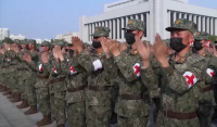 Β. Κορέα: Ο Κιμ έβγαλε τον στρατό για τον κορονοϊό (βίντεο)