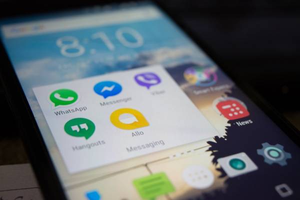 WhatsApp: Θα σταματήσει να λειτουργεί σε εκατομμύρια κινητά - Ποιους αφορά