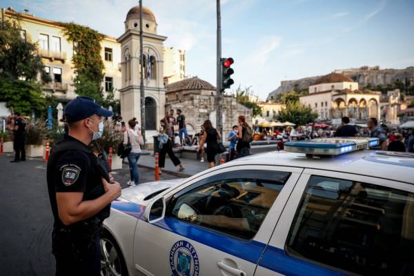 Κορονοϊός: Στο επίκεντρο η Αττική, προς νέα μέτρα - Τσιόδρας: «Η Αθήνα δεν πάει καλά»