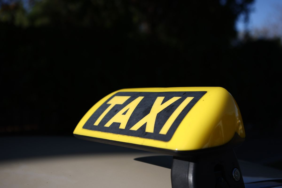 Αργυρούπολη: Κούρσα τρόμου για οδηγό ταξί - Νεαροί τον απείλησαν με μαχαίρι και τον λήστεψαν