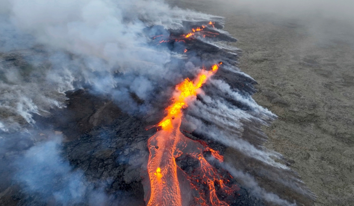 Ανοίγει η γη στην Ισλανδία - Συγκλονιστικά βίντεο από το ηφαίστειο Fagradalsfjall
