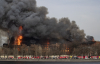 Τεράστια φωτιά κατέστρεψε ιστορικό εργοστάσιο της Αγίας Πετρούπολης (Βίντεο)