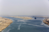 Διώρυγα του Σουέζ: Ένας νεκρός από τη σύγκρουση ρυμουλκού σκάφους με υγραεριοφόρο δεξαμενόπλοιο