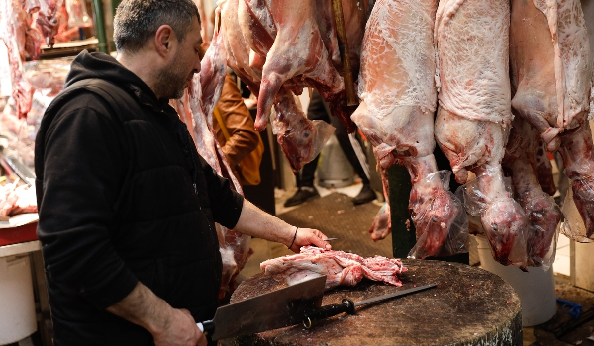 «Καλάθι Πάσχα»: Οι κτηνοτρόφοι ζητούν να μείνουν εκτός τα αμνοερίφια - Προειδοποίηση για Άδωνη και σούπερ μάρκετ
