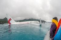Βίντεο: Η Συντριβή ενός Boeing 737 στη θάλασσα μέσα από το κόκπιτ