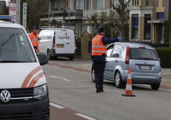 Βέλγιο: Δύο αστυνομικοί υπό έρευνα - Χειροπέδες σε παιδιά για ένα πατίνι