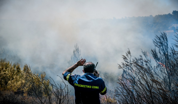 Φωτιά στην Εύβοια: Εντολή εκκένωσης για το Νιμποριό - Μήνυμα από το 112