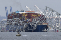 Βαλτιμόρη: Το πλοίο έριξε άγκυρα πριν τη σύγκρουση στη γέφυρα και εξέπεμψε σήμα κινδύνου (Βίντεο - Φωτογραφίες)