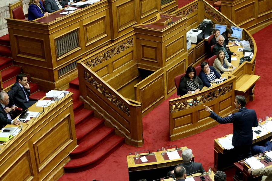 Βουλή live: Τσίπρας - Μητσοτάκης συγκρούονται για τον προϋπολογισμό