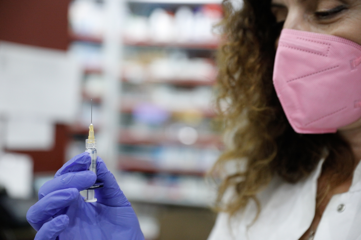 Μαγιορκίνης - Δημόπουλος: Το «mix’n’match» εμβολίων «ασπίδα» απέναντι στις μεταλλάξεις