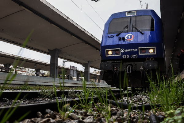 Κακοκαιρία «Π»: Ακινητοποιήθηκε τρένο στις Αφίδνες – Αναμένονται σημαντικές καθυστερήσεις