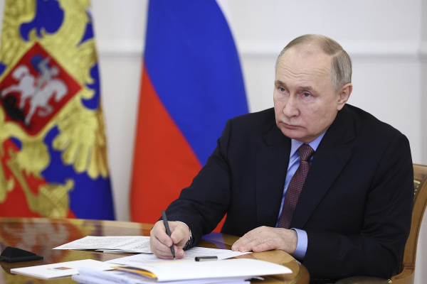 Βλαντίμιρ Πούτιν: «Αγενή και προσβλητικά τα σχόλια του Μπάιντεν»