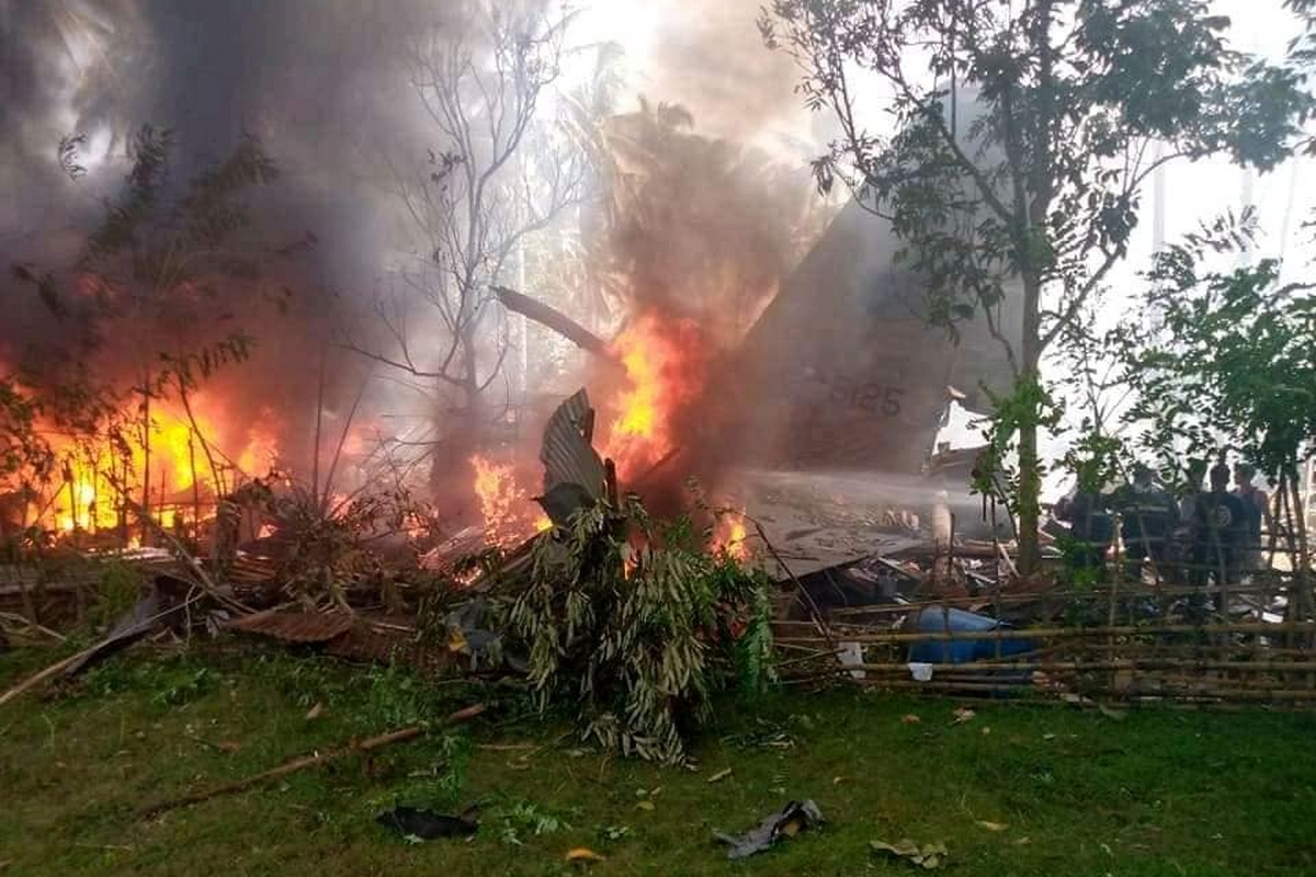 Συντριβή C-130 στις Φιλιππίνες: Τουλάχιστον 50 νεκροί, δεκάδες τραυματίες