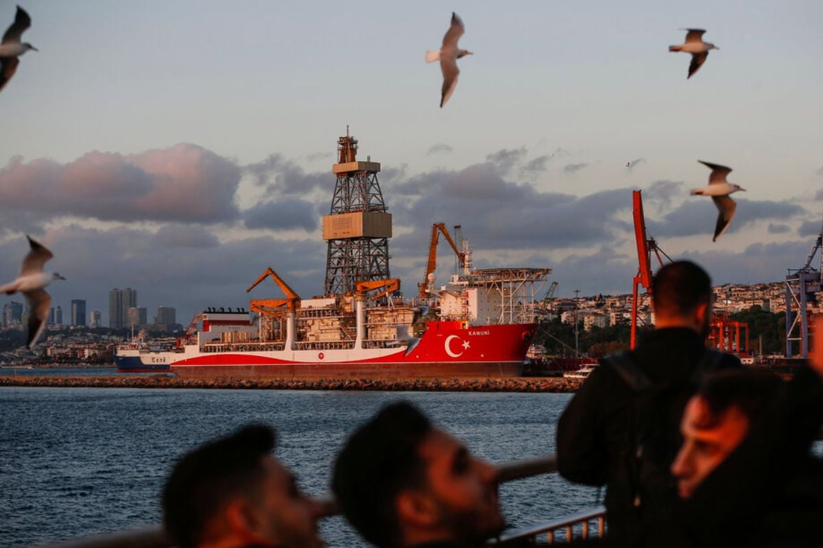 Νέα τουρκική πρόκληση: Ξεκινά γεωτρήσεις στη Μεσόγειο το «Αμπντουλχαμίντ Χαν»