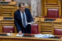 Μας «φώτισε» ο Παναγιωτόπουλος στη Βουλή για τα όπλα: «Μας ζητάνε διάφορα, σε άλλα λέμε ναι, σε άλλα όχι»