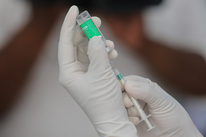 AstraZeneca: Το εμβόλιο είναι αποτελεσματικό στη βρετανική μετάλλαξη