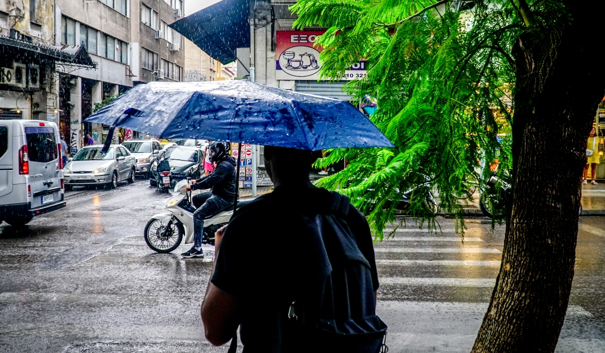 Κακοκαιρία: Δύσκολη Τρίτη για την Αθήνα με ισχυρές βροχές και καταιγίδες