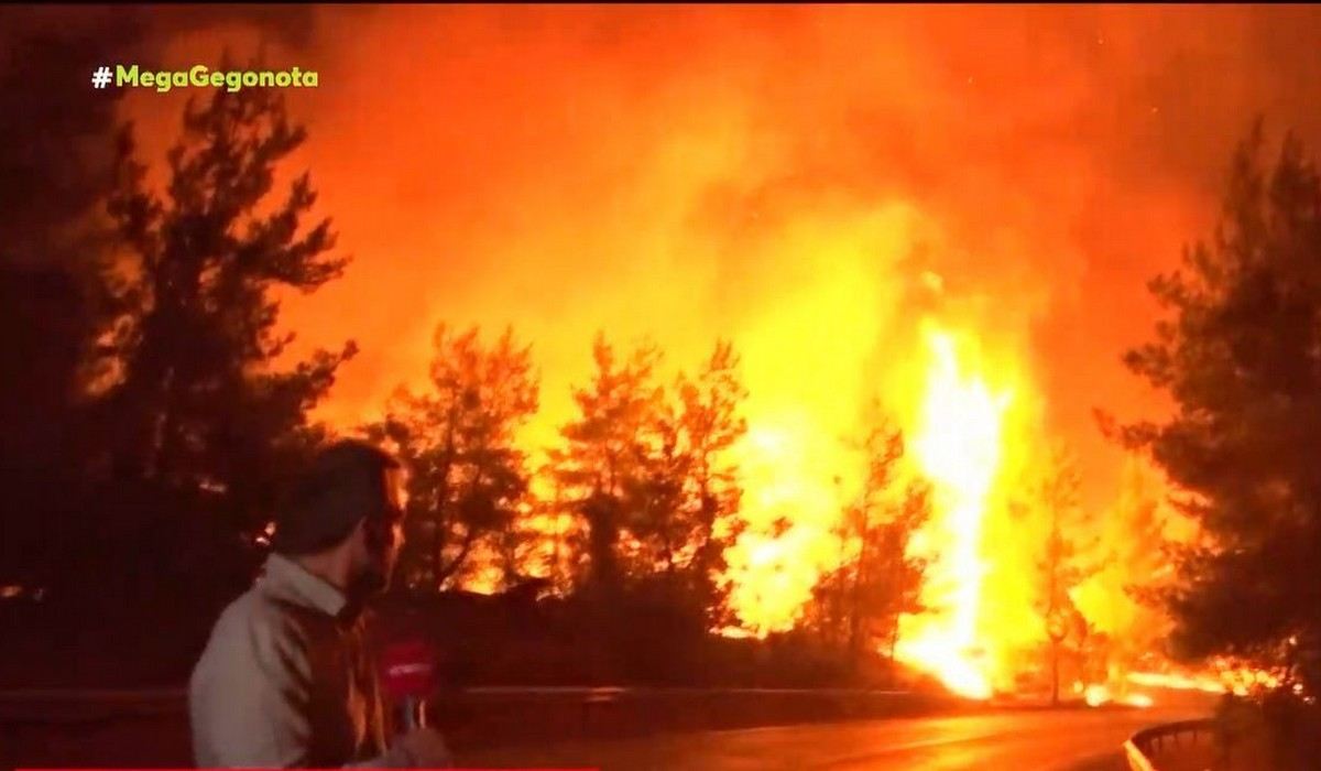 Φωτιά στην Αττική: Πέρασαν την εθνική οδό στη Μαλακάσα οι φλόγες (Βίντεο)