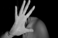 Πάτρα: Μητέρα έξι παιδιών έπεσε θύμα ενδοοικογενειακής βίας - Φιλοξενείται μαζί με τα παιδιά της στο Καραμανδάνειο