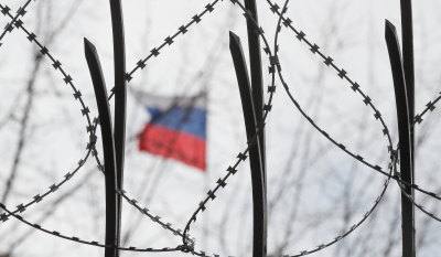 Ουκρανία: Ζελένσκι και Μακρόν συγκάλεσαν το Συμβούλιο Εθνικής Ασφαλείας λίγο πριν το διάγγελμα Πούτιν