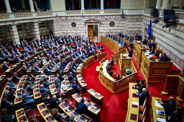 Live η ομιλία του Κ. Μητσοτάκη στη Βουλή για την πρόταση δυσπιστίας