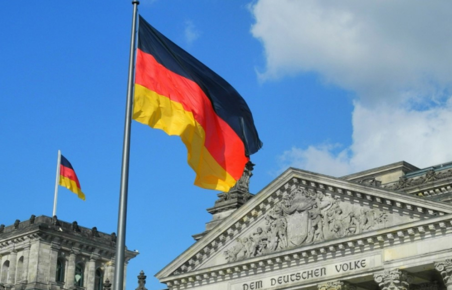 Γερμανική χειραφέτηση: Όταν το Βερολίνο κλείνει ταυτόχρονα το μάτι σε Ουάσιγκτον και Μόσχα