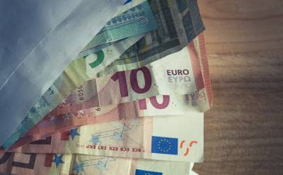 Επίδομα 534 ευρώ: Πότε μπαίνουν τα λεφτά στους λογαριασμούς για αναστολές Δεκεμβρίου