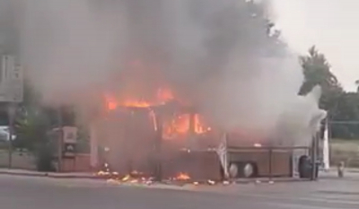 Περιστέρι: Καντίνα τυλίχθηκε στις φλόγες - Συγκλονιστικό βίντεο