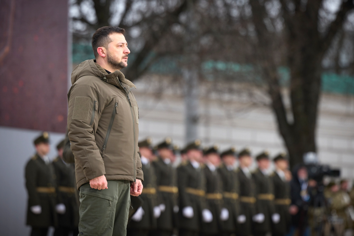 Ο Ζελένσκι απομάκρυνε τον κορυφαίο στρατιωτικό διοικητή της Ουκρανίας