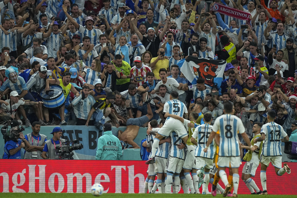 Μουντιάλ 2022: Η Αργεντινή στους «4». Καθάρισε μετά το 2-2 στα πέναλτι