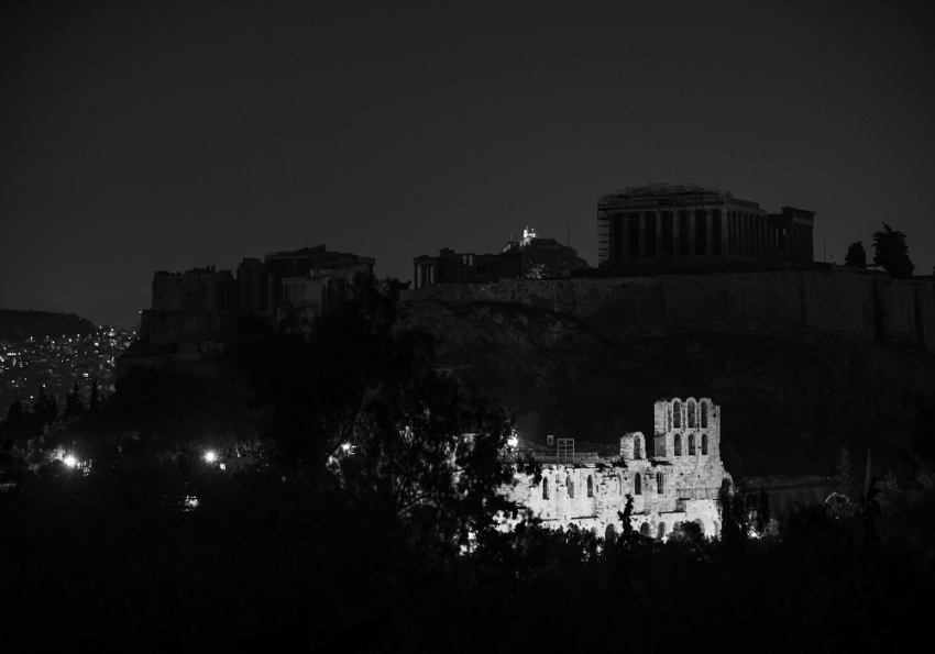 Ώρα της Γης: Έσβησαν τα φώτα στο Προεδρικό μέγαρο και η Ακρόπολη των Αθηνών