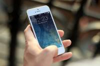Κορονοϊός: Μέσω εφαρμογής στο κινητό θα μαθαίνουμε τα νέα μέτρα ανά περιοχή