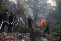 Προσαγωγή υπόπτου για την πυρκαγιά στο Αλιβέρι