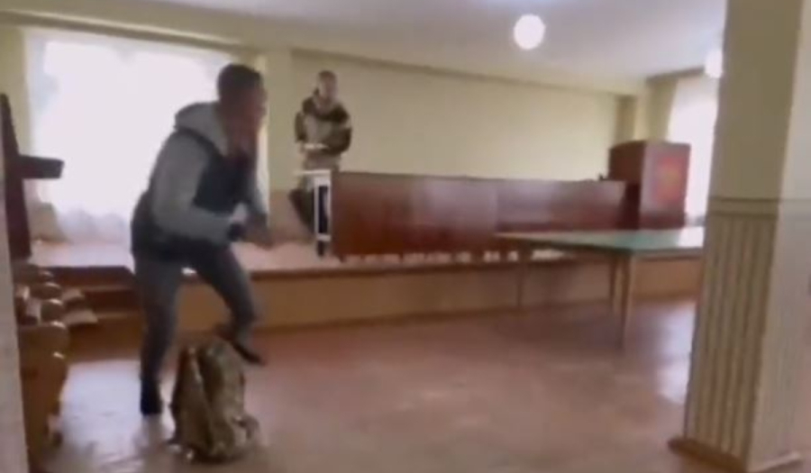 Συναγερμός στη Ρωσία: 25χρονος άνοιξε πυρ σε στρατολογικό κέντρο - «Κανείς δεν θα πάει στον πόλεμο»