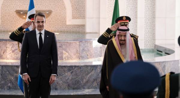 Ολοκληρώθηκε η επίσκεψη Μητσοτάκη στη Σ. Αραβία - Επενδύσεις, τουρισμός και άμυνα στο επίκεντρο