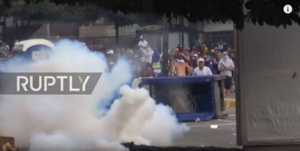 Βενεζουέλα: Εκτός ελέγχου η κατάσταση με νεκρούς και ταραχές