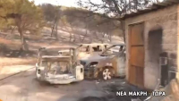Φωτιά στη Νέα Μάκρη: Κάηκαν σπίτια - Το φως της ημέρας αποκαλύπτει την έκταση της καταστροφής