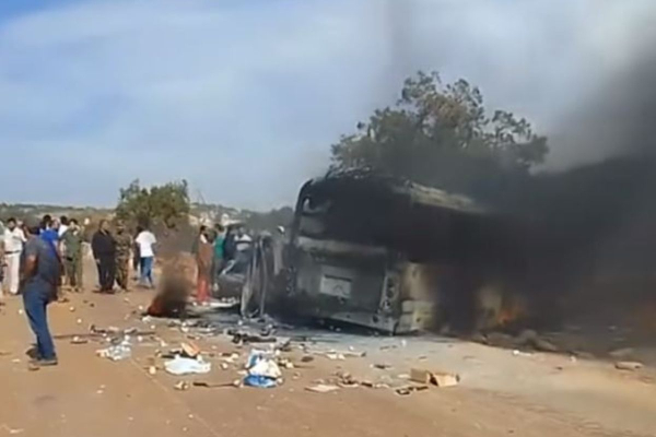 Λιβύη: Τα ευρήματα στο λεωφορείο της ελληνικής αποστολής που προβληματίζουν - Ανοιχτό το σενάριο επίθεσης