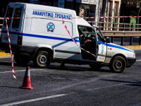 Κόρινθος: Μετωπική σύγκρουση με δύο εγκλωβισμένους στα Δερβενάκια