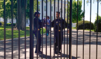 ΗΠΑ: Ένας... μικροσκοπικός εισβολέας πέρασε το φράχτη του Λευκού Οίκου και συνελήφθη