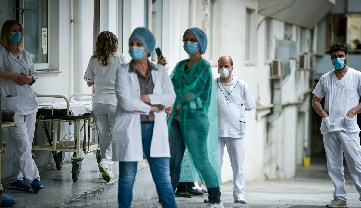 Παγώνη, Σαρηγιάννης, Φούκα μιλούν για την κατάργηση των μέτρων: Πείραμα με γεμάτα νοσοκομεία