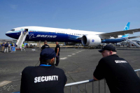 Αναγκαστική προσγείωση Boeing 777 της Austrian - Η απίστευτη «τεχνική βλάβη»