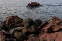 Μυτιλήνη: Πέντε λέμβοι με πρόσφυγες πλέουν προς τη Συκαμιά (Βίντεο)
